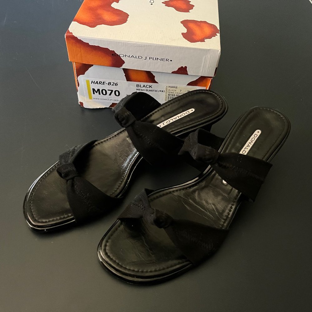 Donald Pliner Black Mesh Knotted Slide Leather Sandals - Size 7